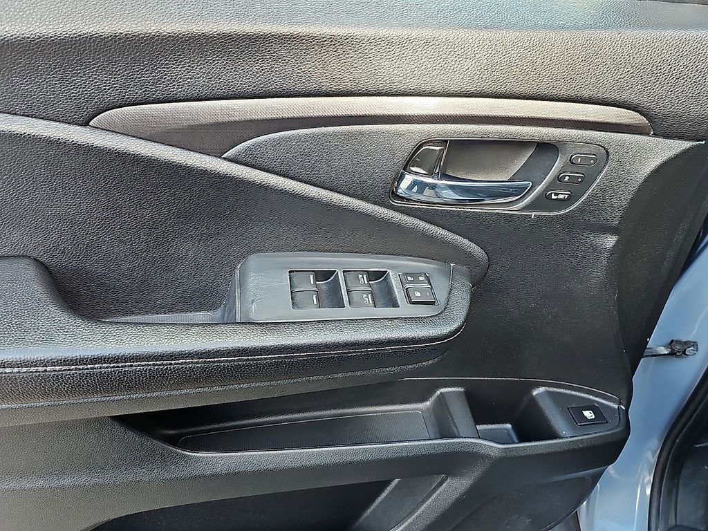 Used 2023 Honda Ridgeline RTL image 12