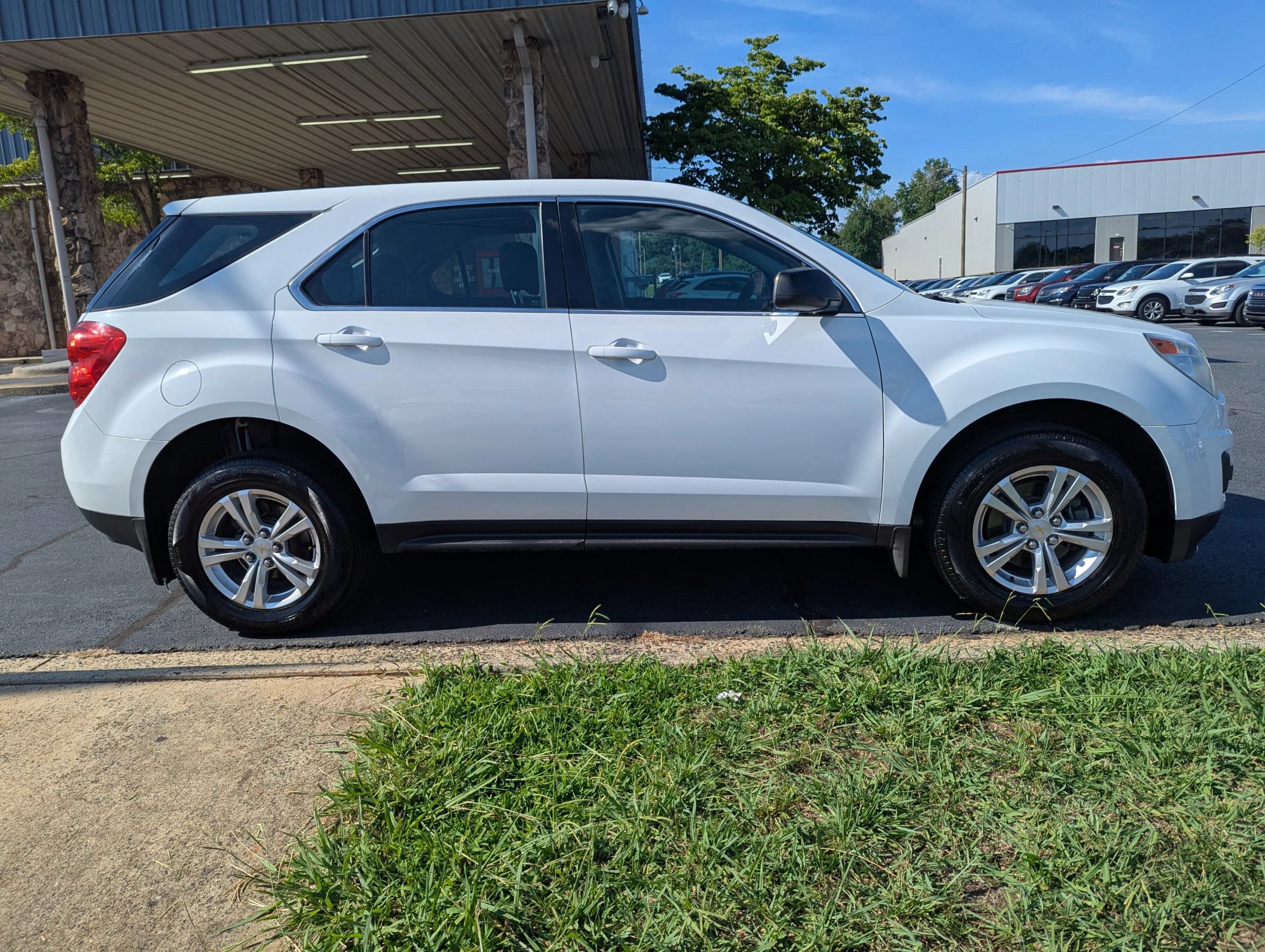 Used 2015 Chevrolet Equinox LS w/ LPO, Protection Package AWD/4WD image 8