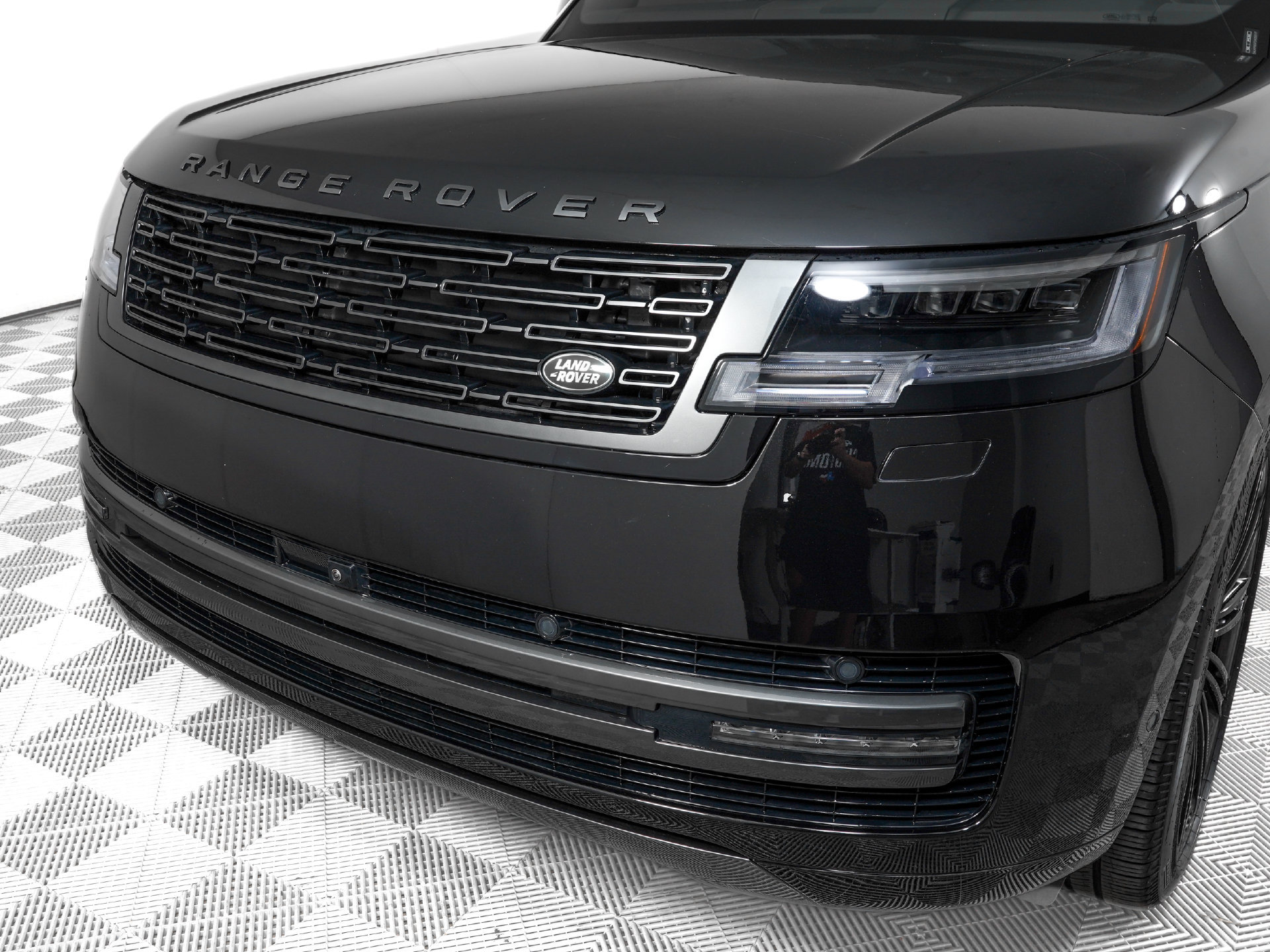 Used 2025 Land Rover Range Rover SE AWD/4WD image 30