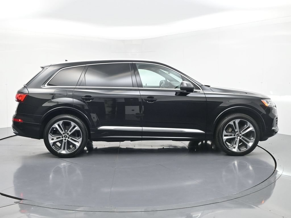Used 2022 Audi Q7 3.0T Premium Plus w/ Premium Plus Package AWD/4WD image 6