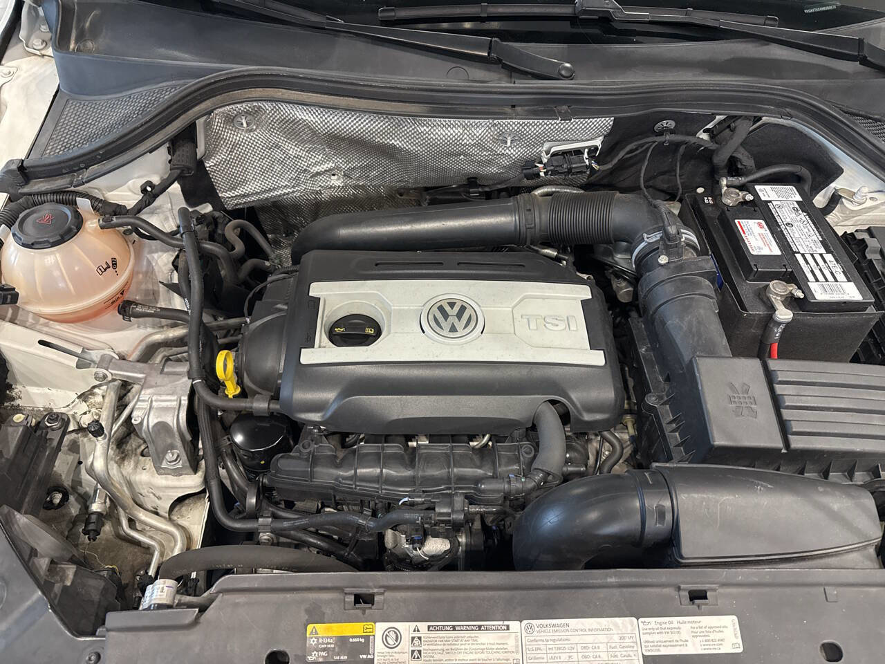 Used 2017 Volkswagen Tiguan Limited w/ Premium Package FWD image 50