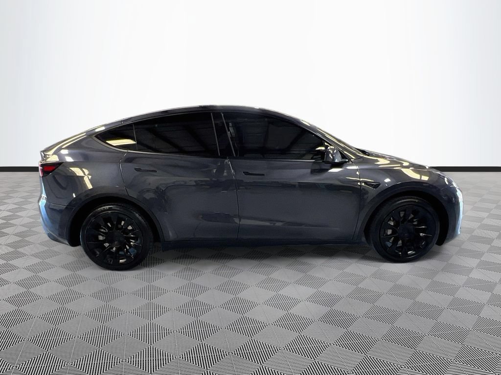 Used 2025 Tesla Model Y Long Range AWD/4WD image 8