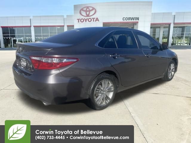 Used 2016 Toyota Camry SE image 5