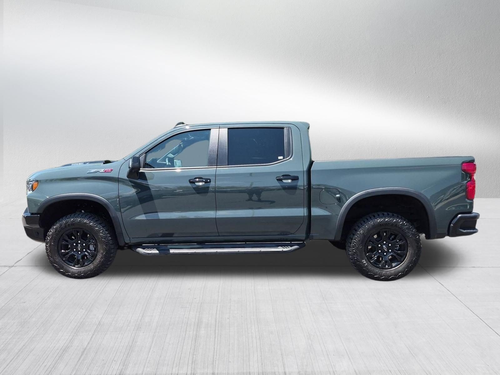 Used 2025 Chevrolet Silverado 1500 ZR2 w/ Technology Package AWD/4WD image 2