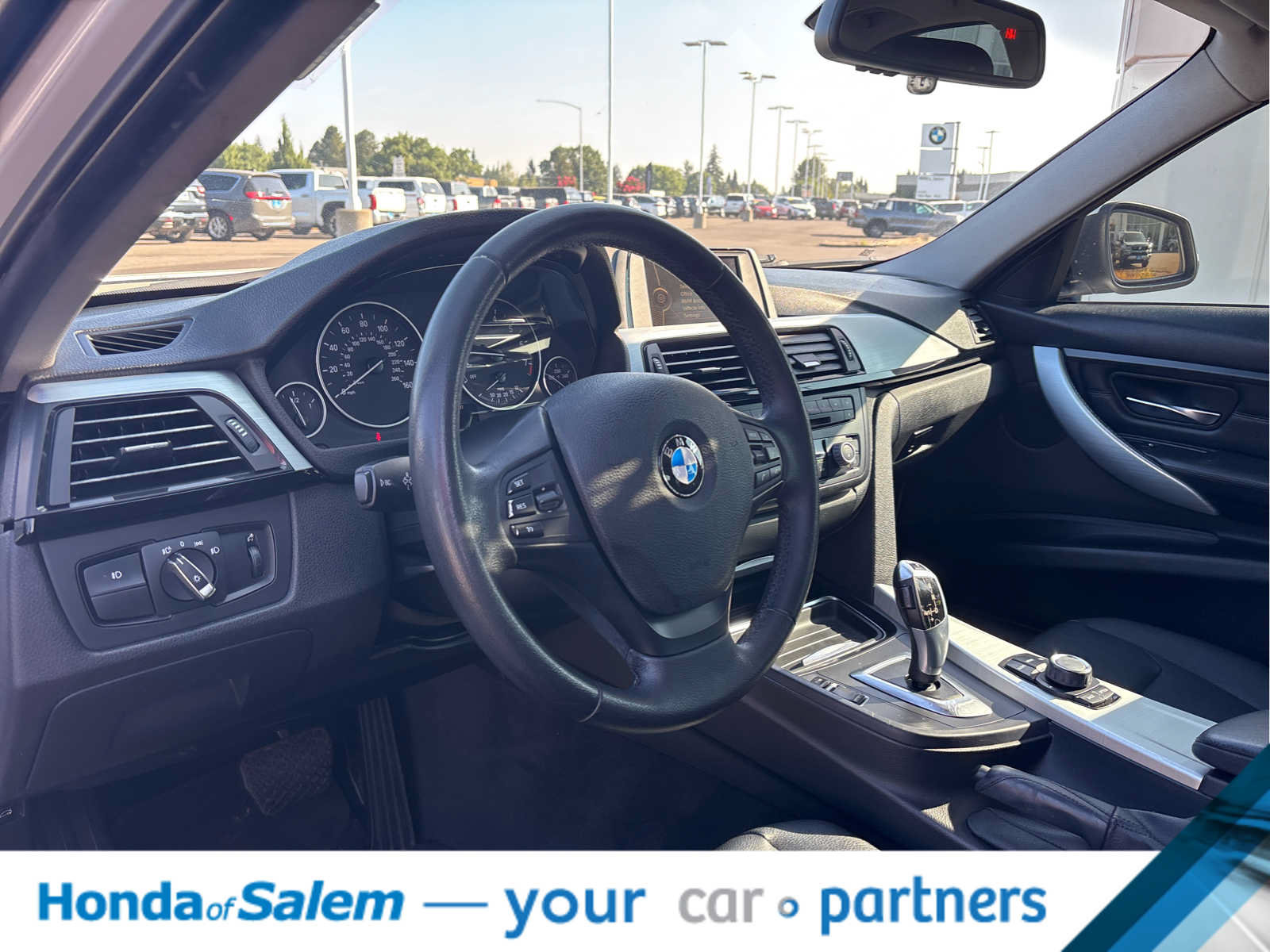 Used 2012 BMW 328i Sedan RWD image 2