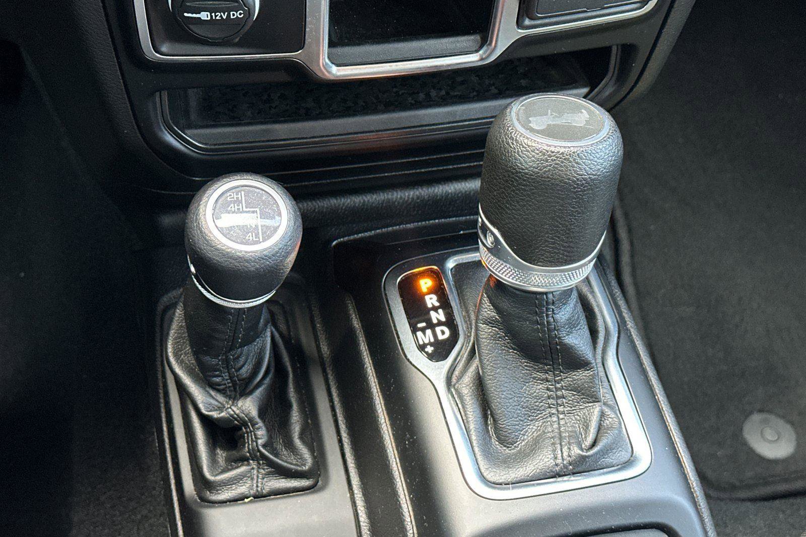 Used 2022 Jeep Wrangler Unlimited Sport image 23