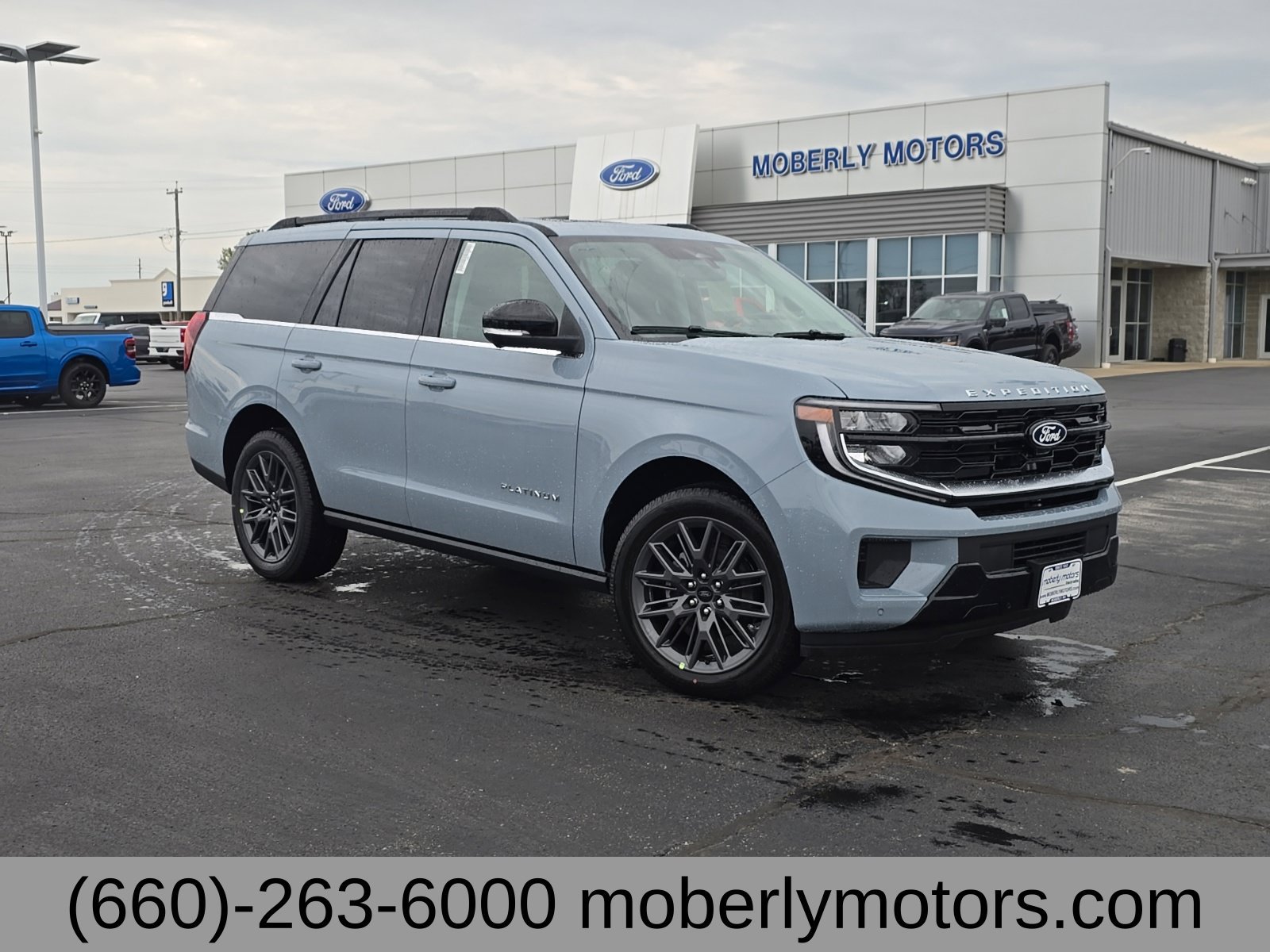 New 2027 Ford Expedition Platinum w/ Driver's Package AWD/4WD image 1