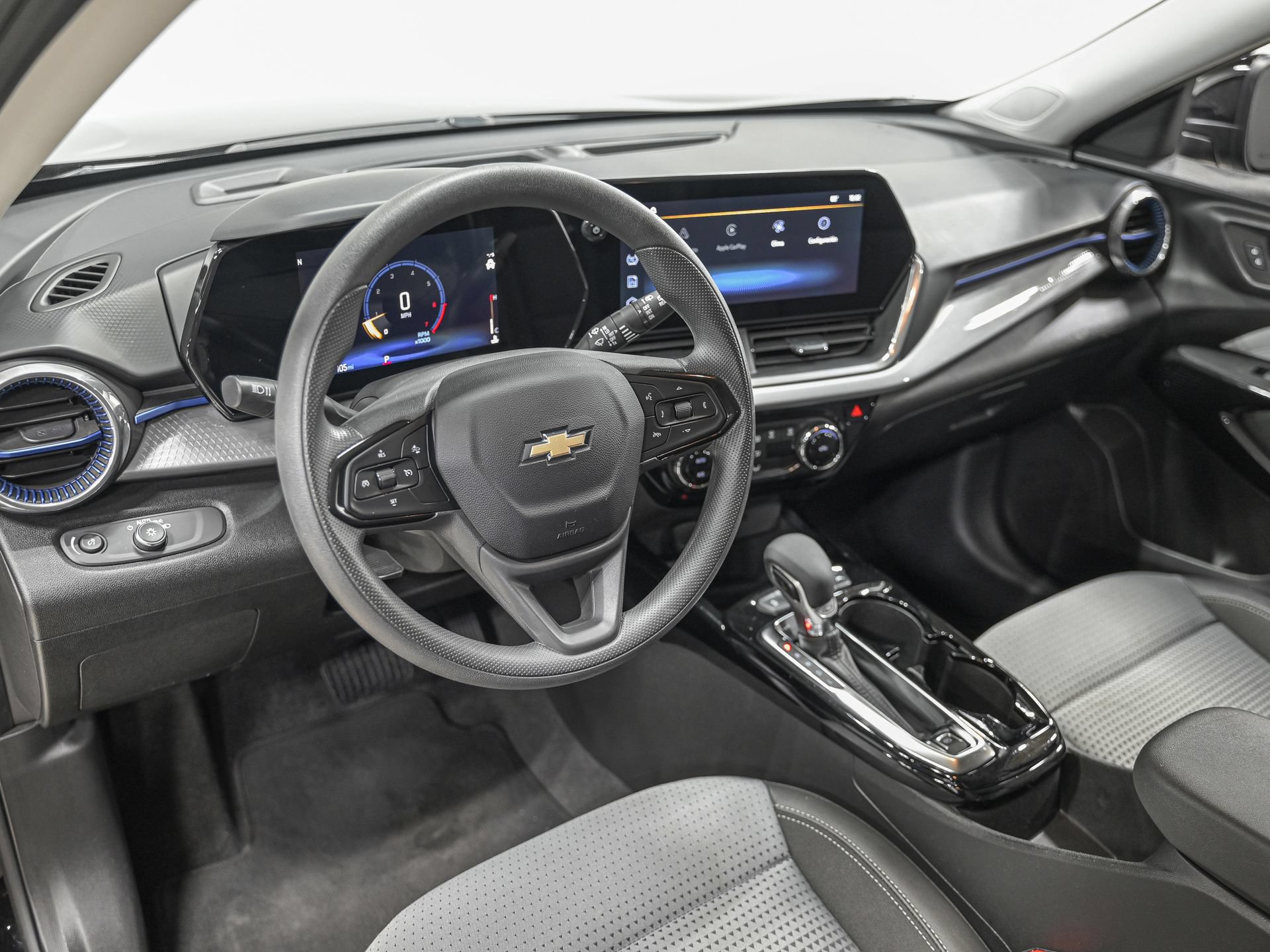Used 2024 Chevrolet Trax LT FWD image 16