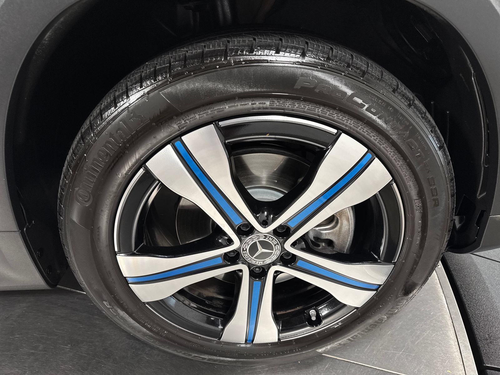 Used 2022 Mercedes-Benz EQB 300 4MATIC image 14