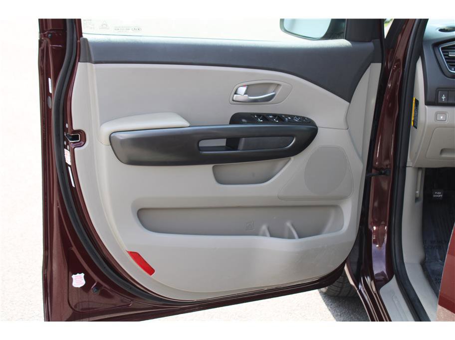 Used 2017 Kia Sedona LX w/ LX Essentials Premium Package FWD image 7
