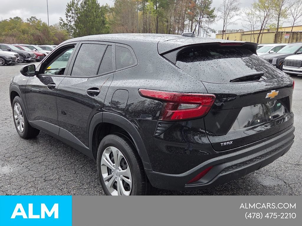 Used 2024 Chevrolet Trax LS FWD image 12
