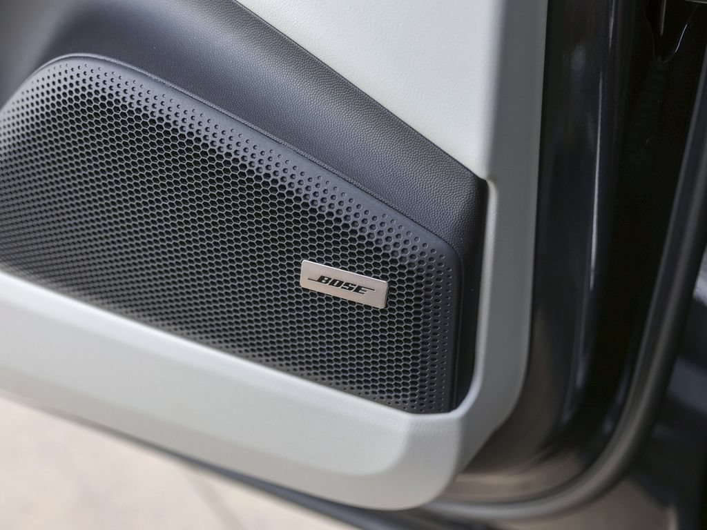 New 2026 Porsche Macan Electric RWD image 25
