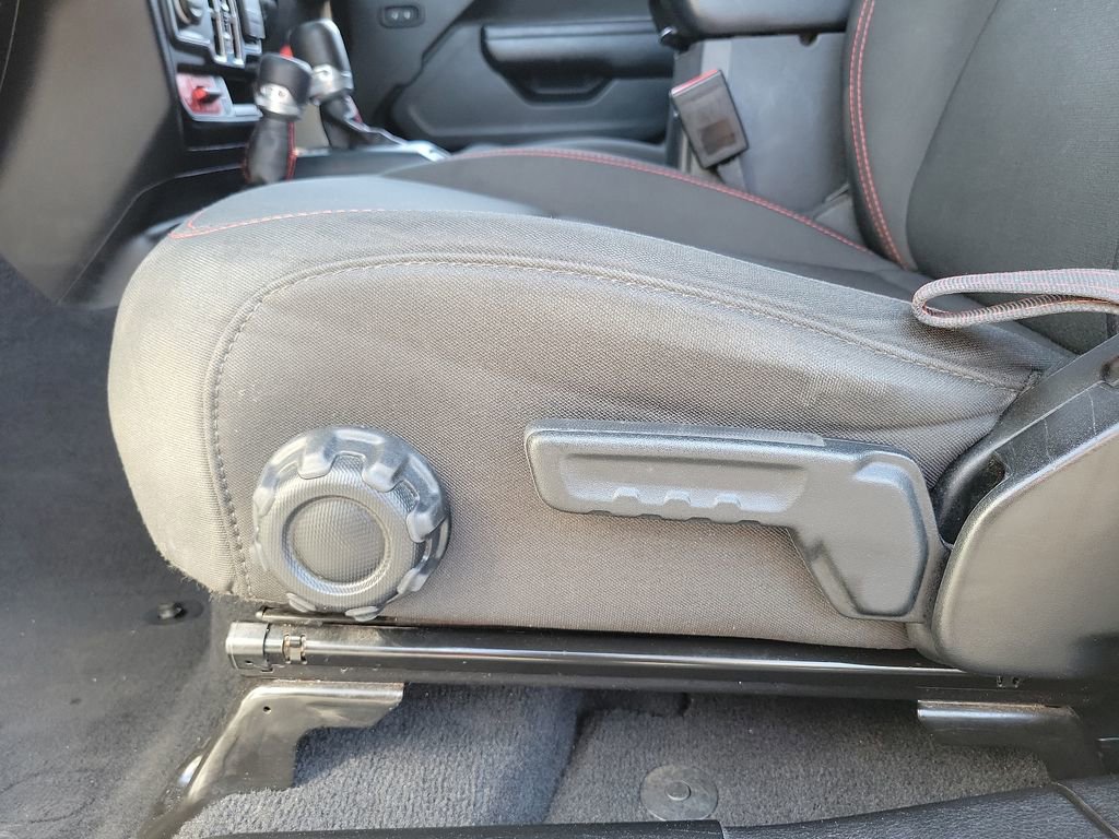 Used 2023 Jeep Wrangler Unlimited Rubicon image 14