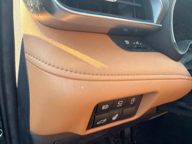 Used 2024 Toyota Highlander Platinum AWD/4WD image 41
