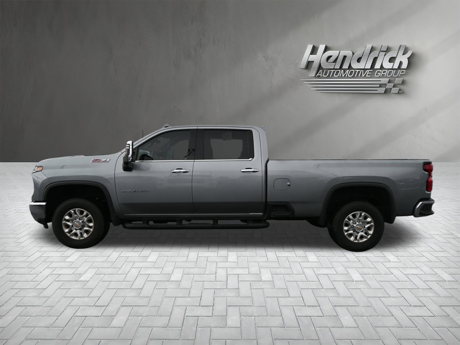 Used 2024 Chevrolet Silverado 2500 LTZ w/ LTZ Convenience Package image 7
