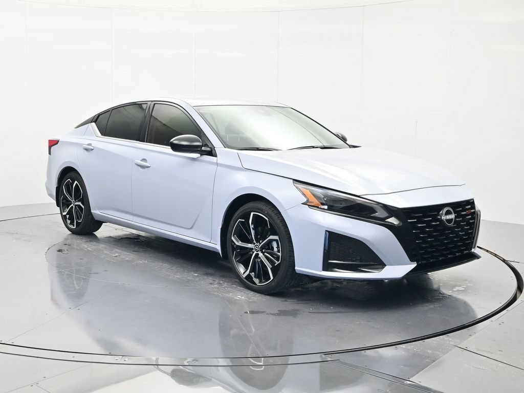 New 2026 Nissan Altima 2.5 SR FWD image 3