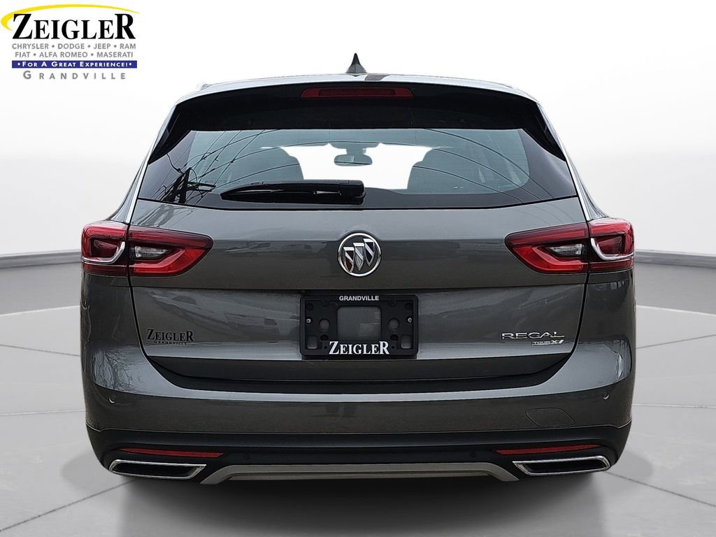 Used 2019 Buick Regal Essence w/ Driver Confidence Package I image 6