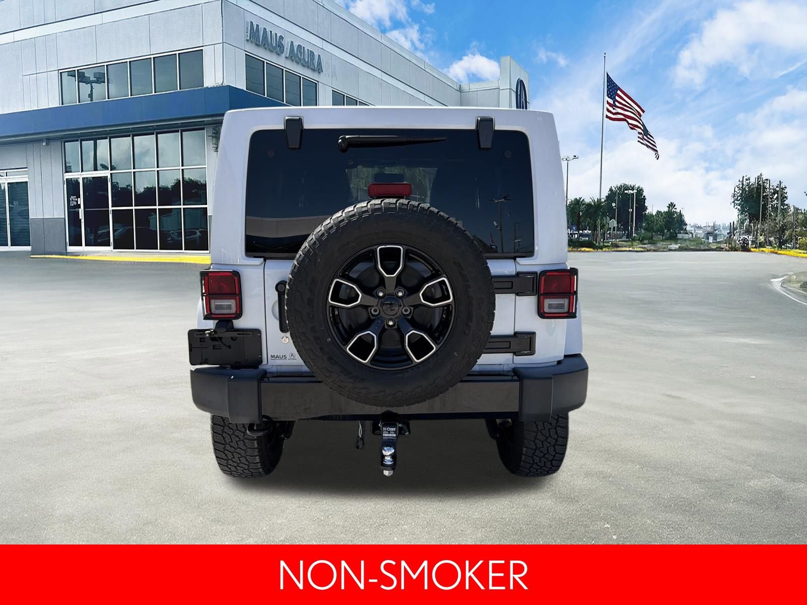 Used 2018 Jeep Wrangler Unlimited Sahara AWD/4WD image 5