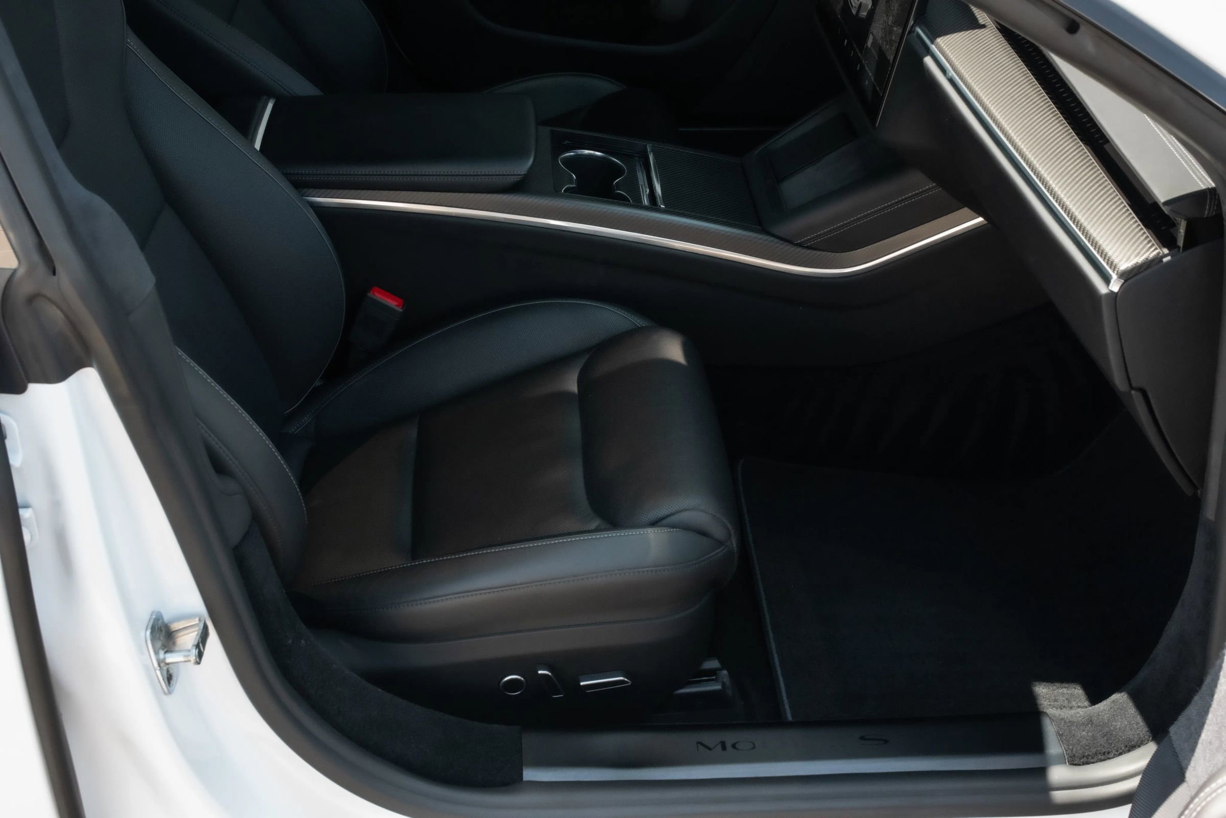 Used 2021 Tesla Model S Plaid image 31