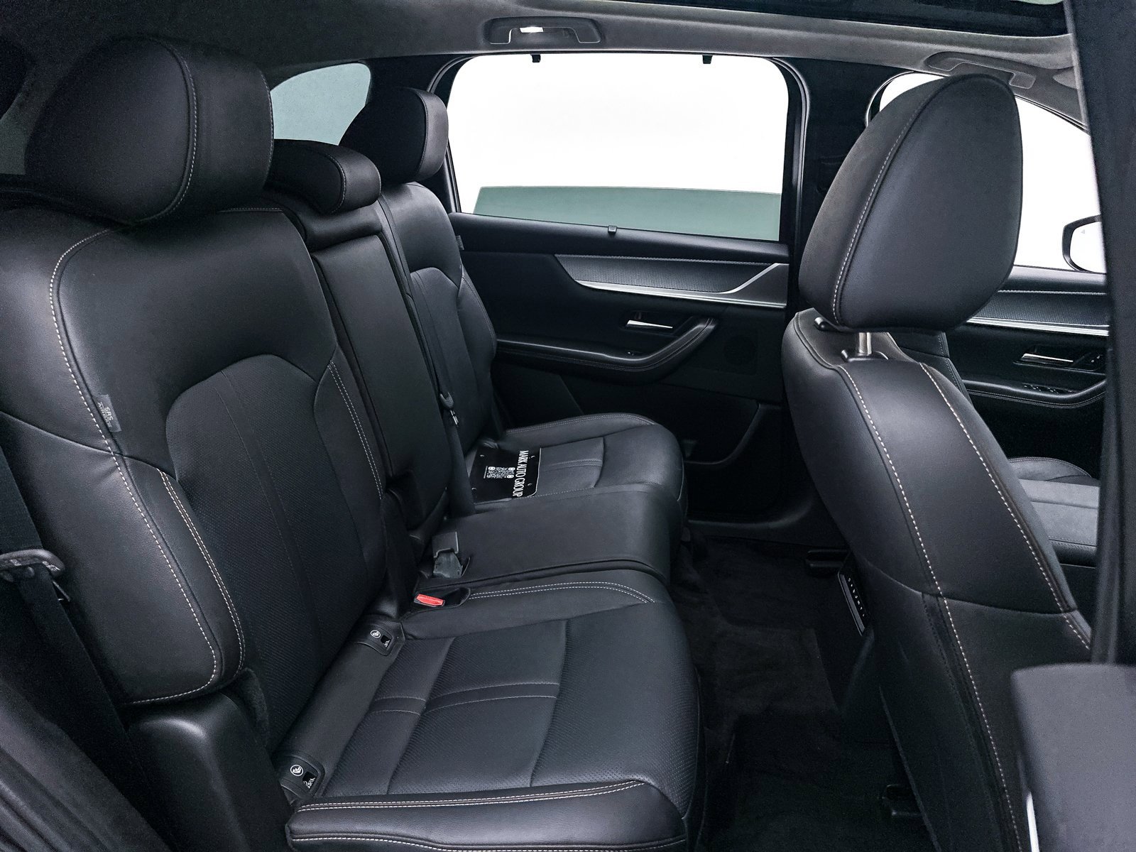 Certified 2025 MAZDA CX-70 Plug-In Hybrid w/ Premium Pkg image 32