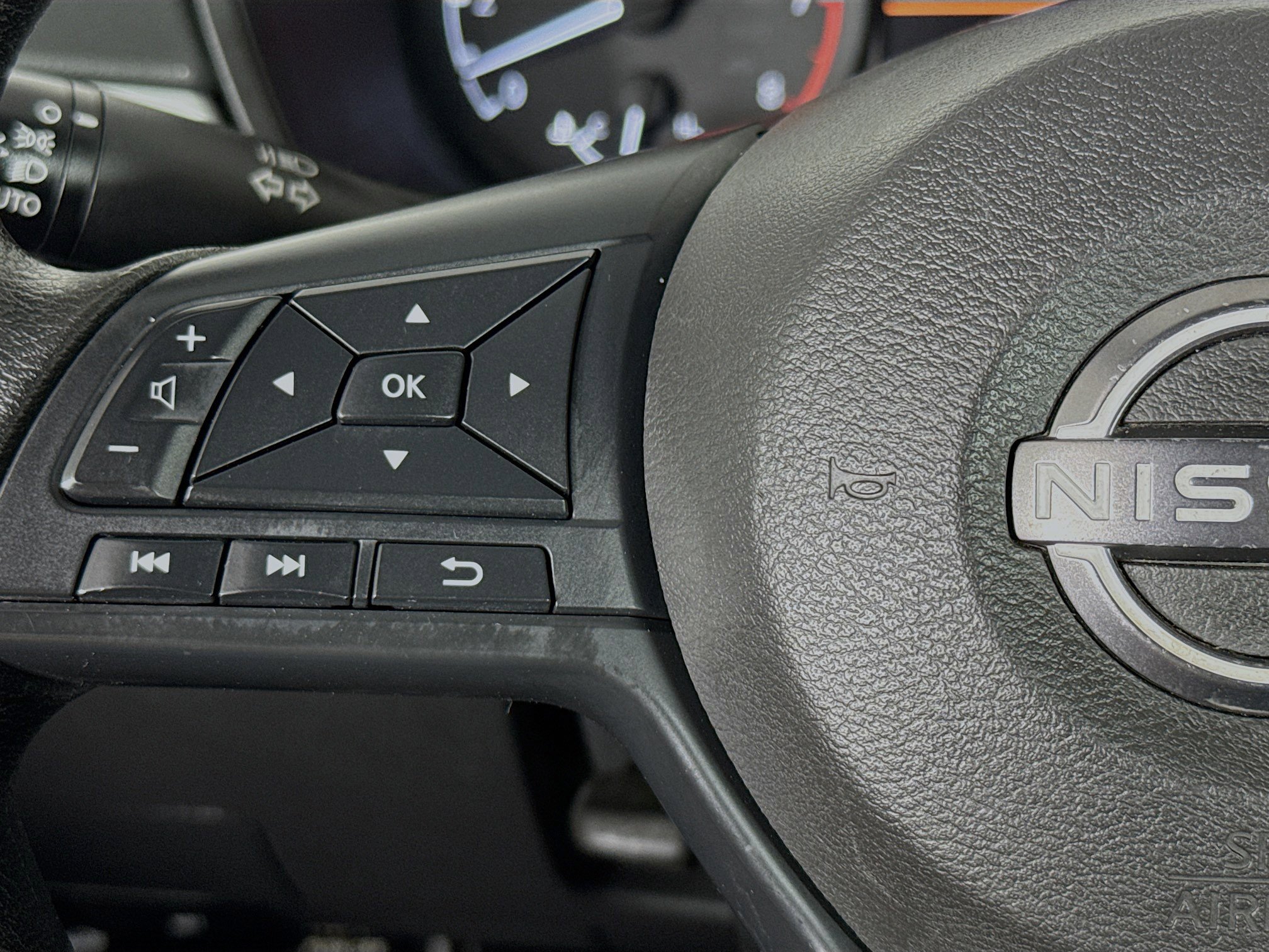 Used 2024 Nissan Altima 2.5 S FWD image 13