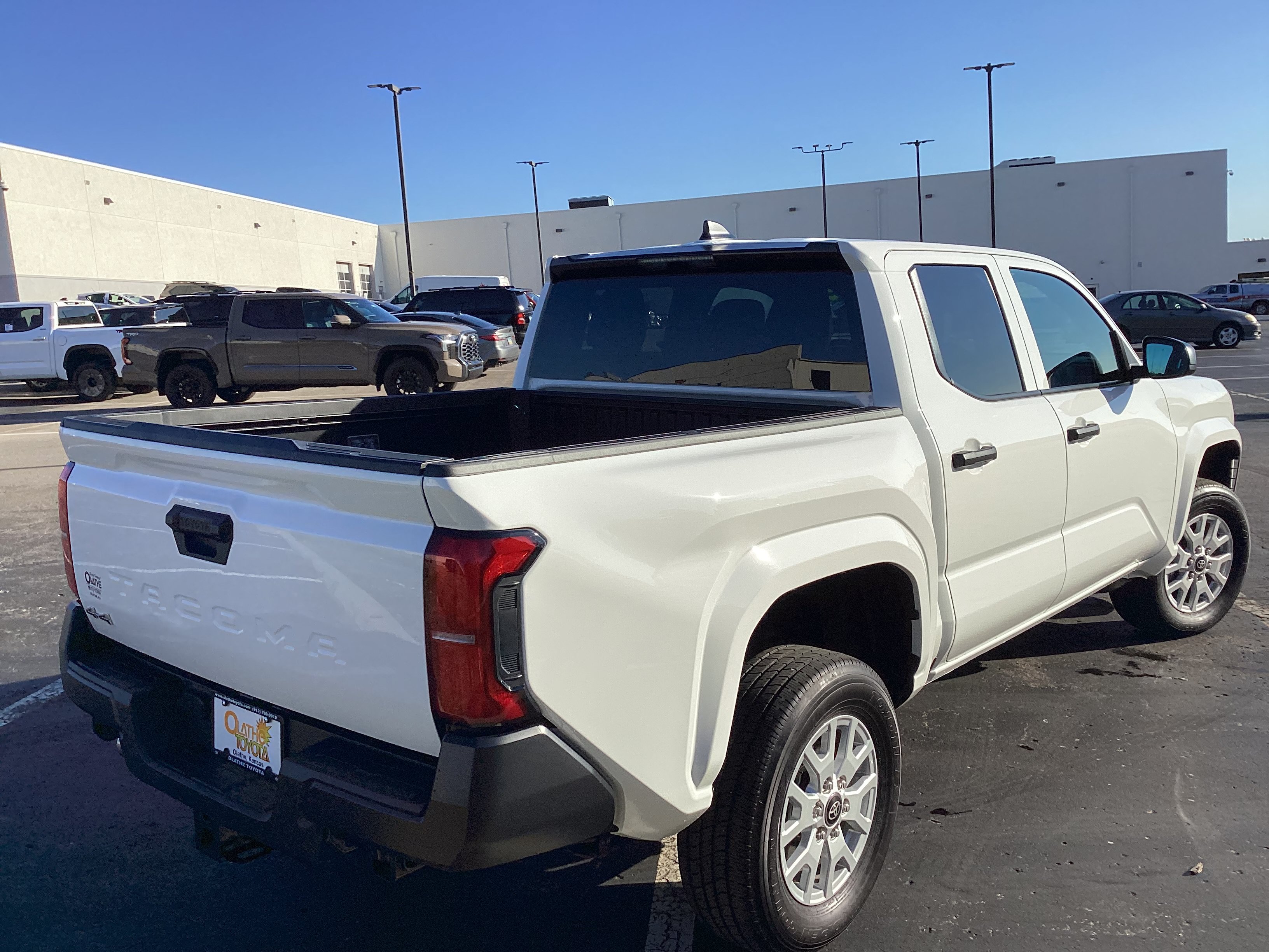 Certified 2025 Toyota Tacoma SR AWD/4WD image 27