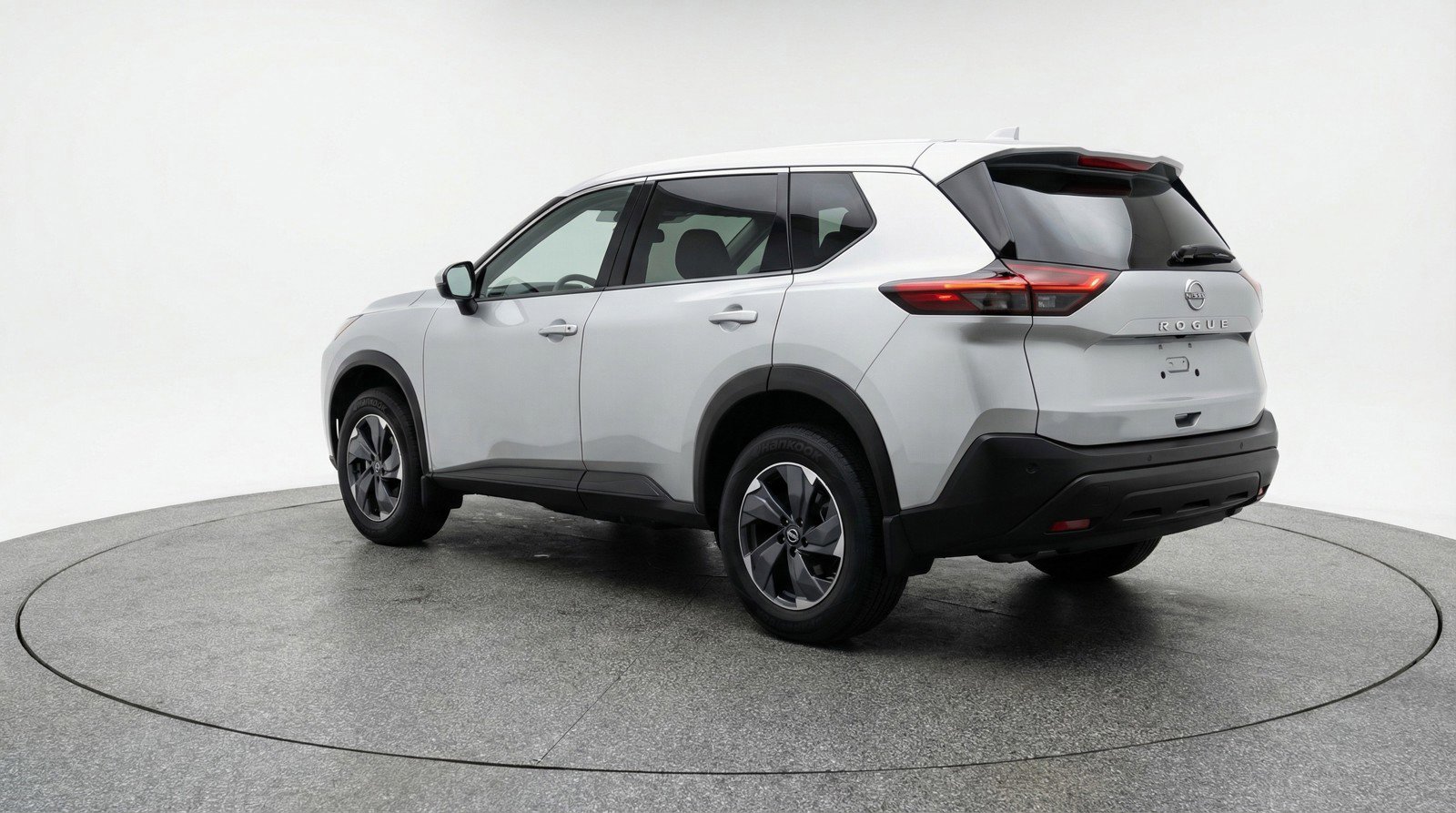 Used 2025 Nissan Rogue SV image 6