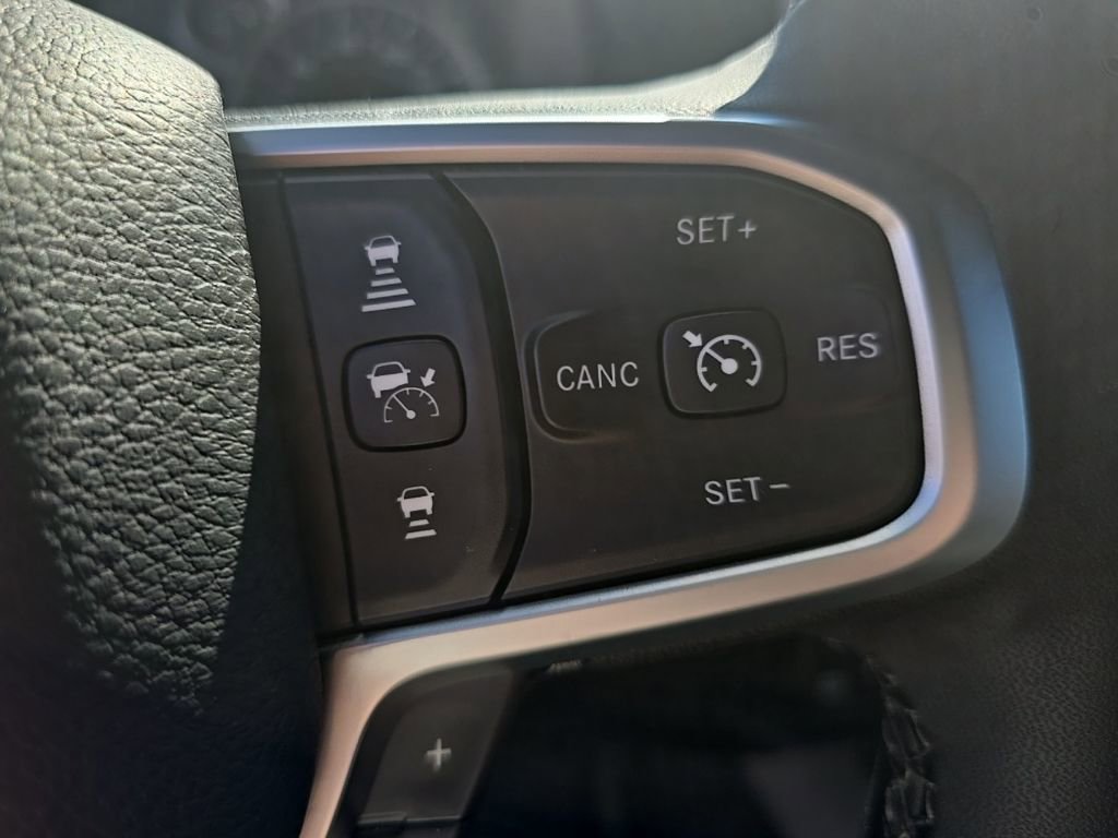 New 2026 RAM 3500 Big Horn AWD/4WD image 32