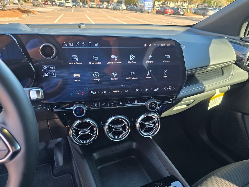 New 2025 Chevrolet Blazer EV LT image 14