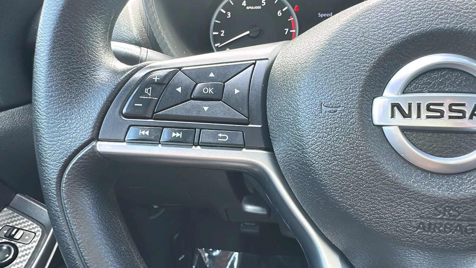 Used 2023 Nissan Sentra S FWD image 28