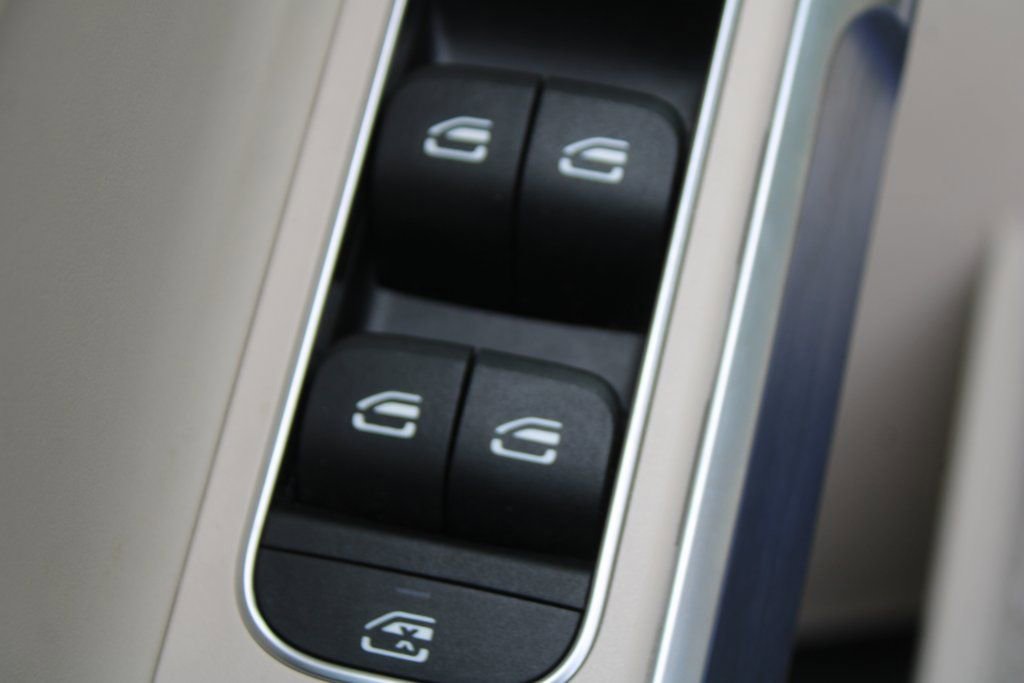 Used 2023 Mercedes-Benz GLB 250 image 18