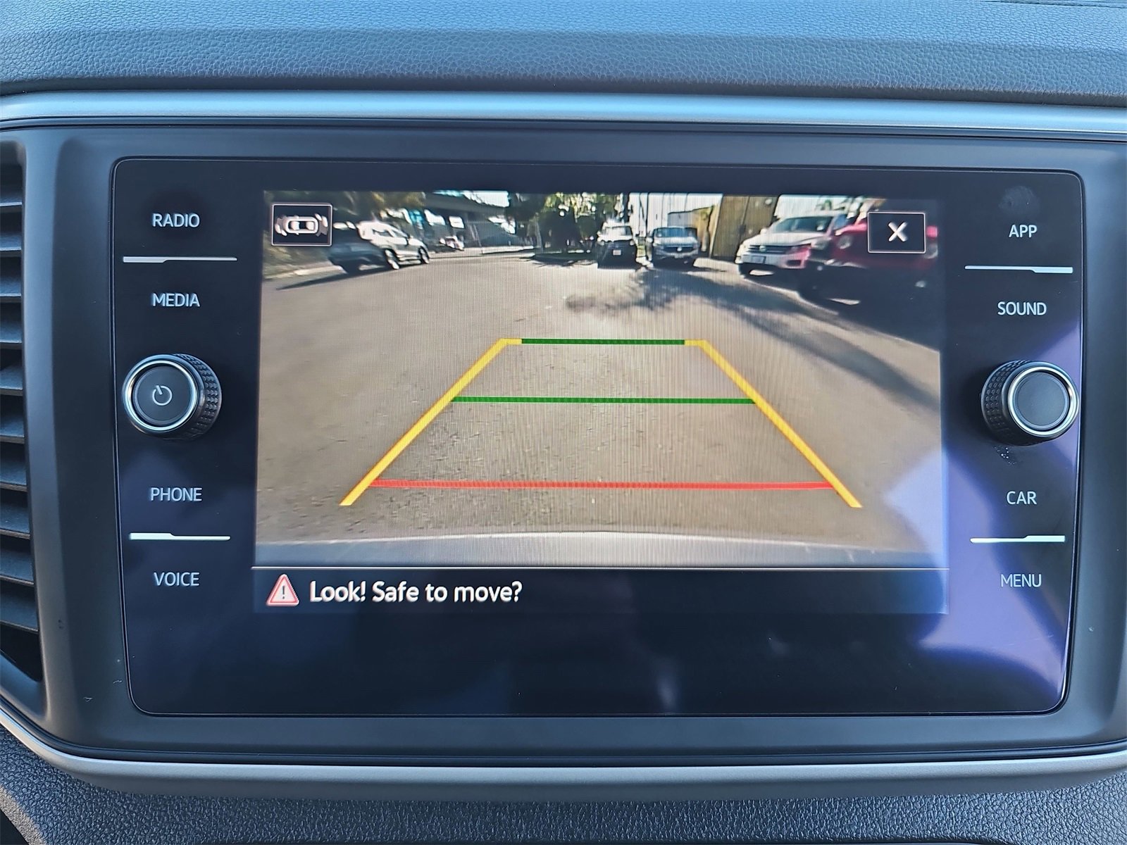 Used 2021 Volkswagen Atlas SE w/ Panoramic Sunroof Package image 25