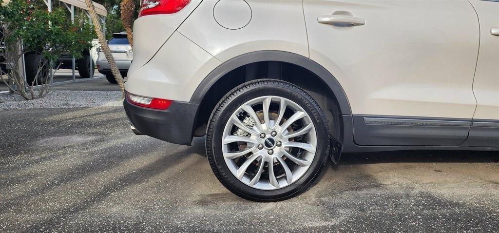 Used 2017 Lincoln MKC Reserve FWD image 13