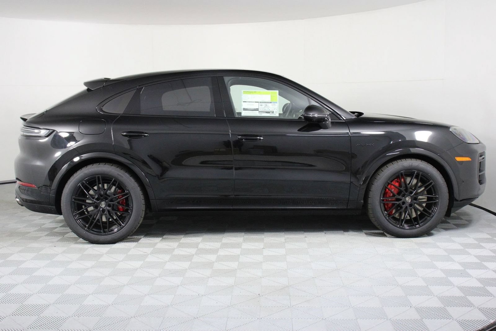 New 2026 Porsche Cayenne Turbo AWD/4WD image 8