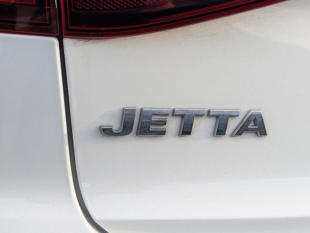 Used 2016 Volkswagen Jetta Sport image 5