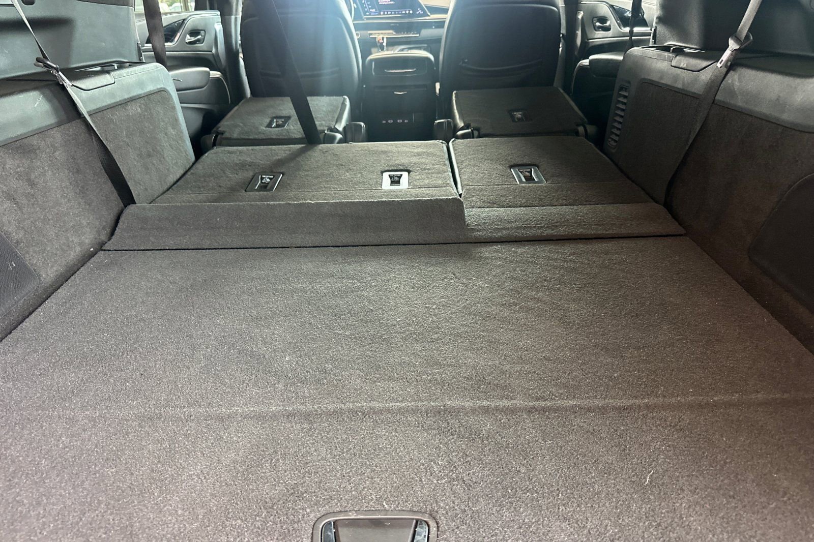 Certified 2024 Cadillac Escalade ESV V w/ LPO, ONYX Package AWD/4WD image 16