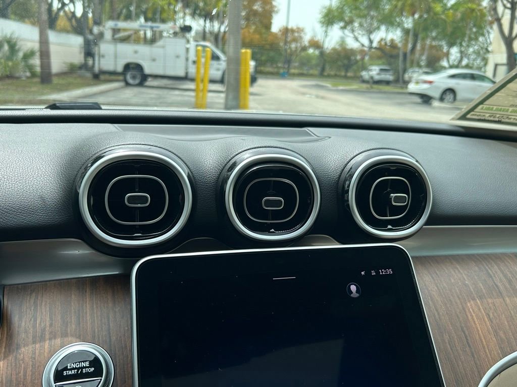 Used 2025 Mercedes-Benz C 300 4MATIC Sedan image 26