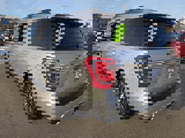 Used 2018 Ford Expedition Max XLT w/ Equipment Group 202A image 15