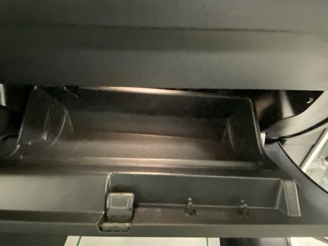 Used 2025 Volvo XC40 B5 Core image 30