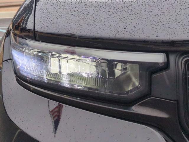 Used 2023 Jeep Grand Cherokee Limited w/ Black Appearance Package image 10