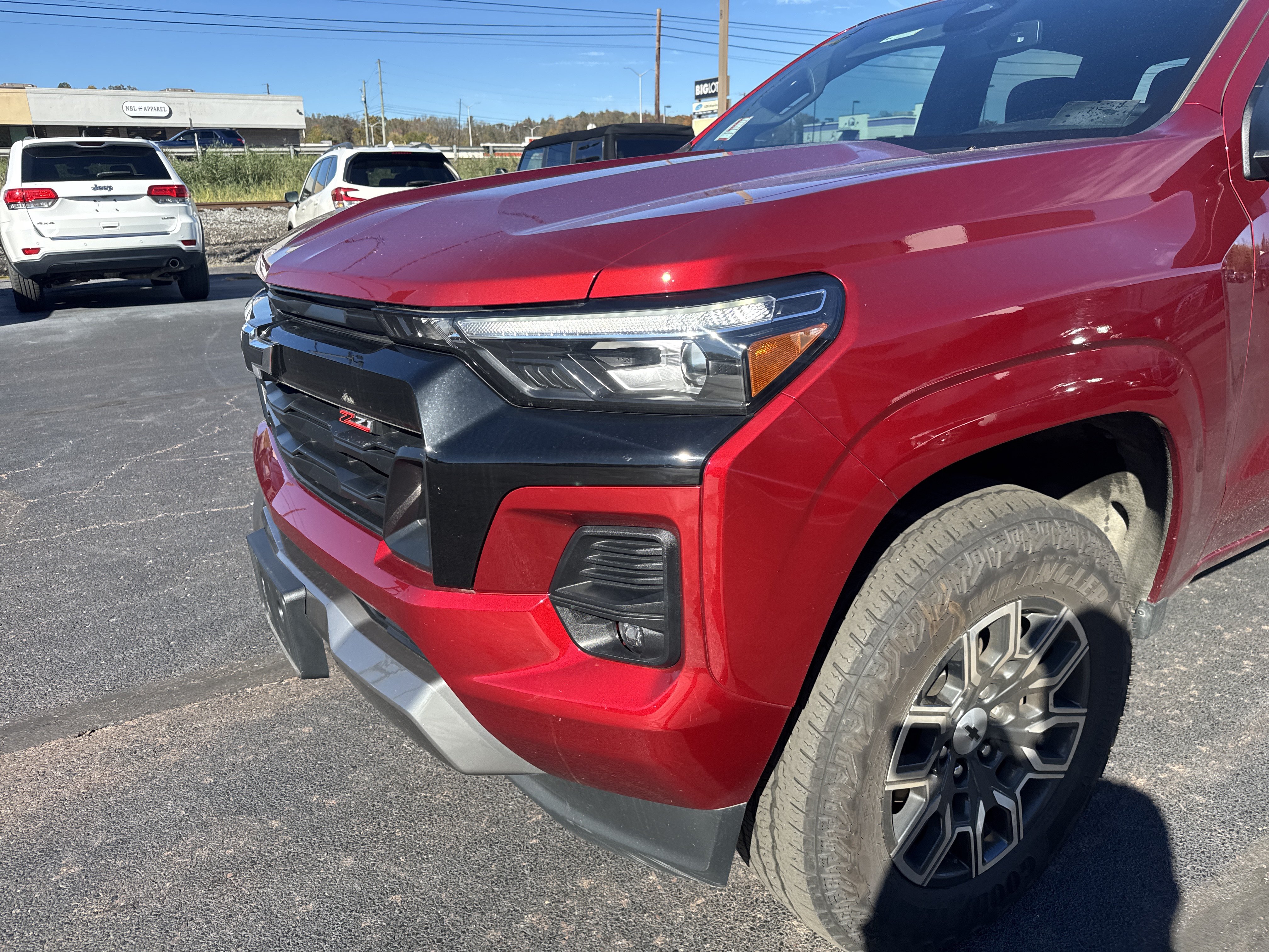 Used 2023 Chevrolet Colorado Z71 w/ Z71 Convenience Package 2 AWD/4WD image 10