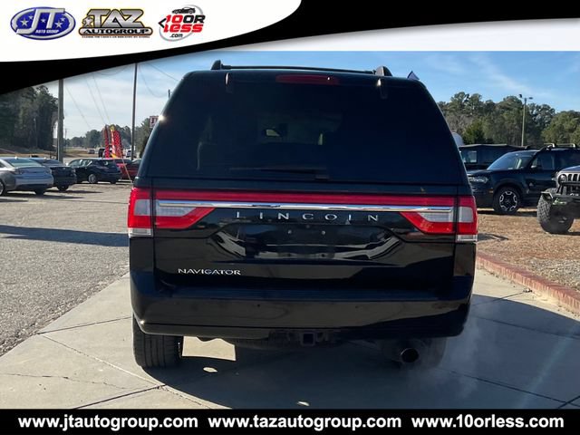 Used 2017 Lincoln Navigator Reserve AWD/4WD image 6