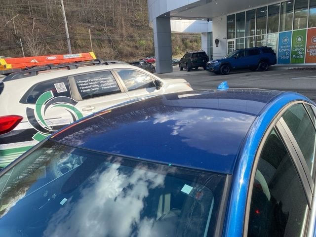 Used 2019 Chevrolet Cruze LT w/ Convenience Package image 4
