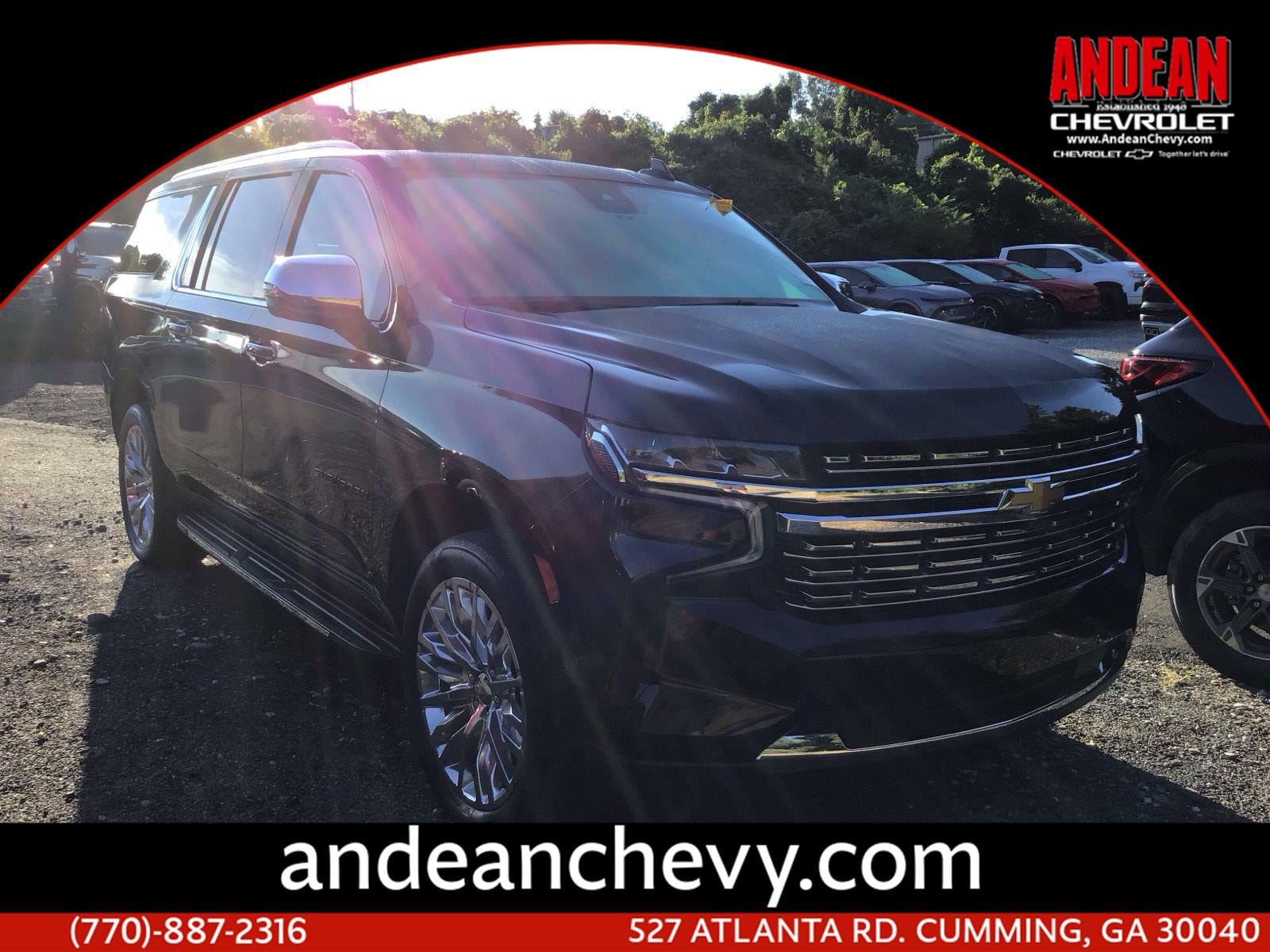 Used 2024 Chevrolet Suburban Premier w/ Premium Package AWD/4WD image 1