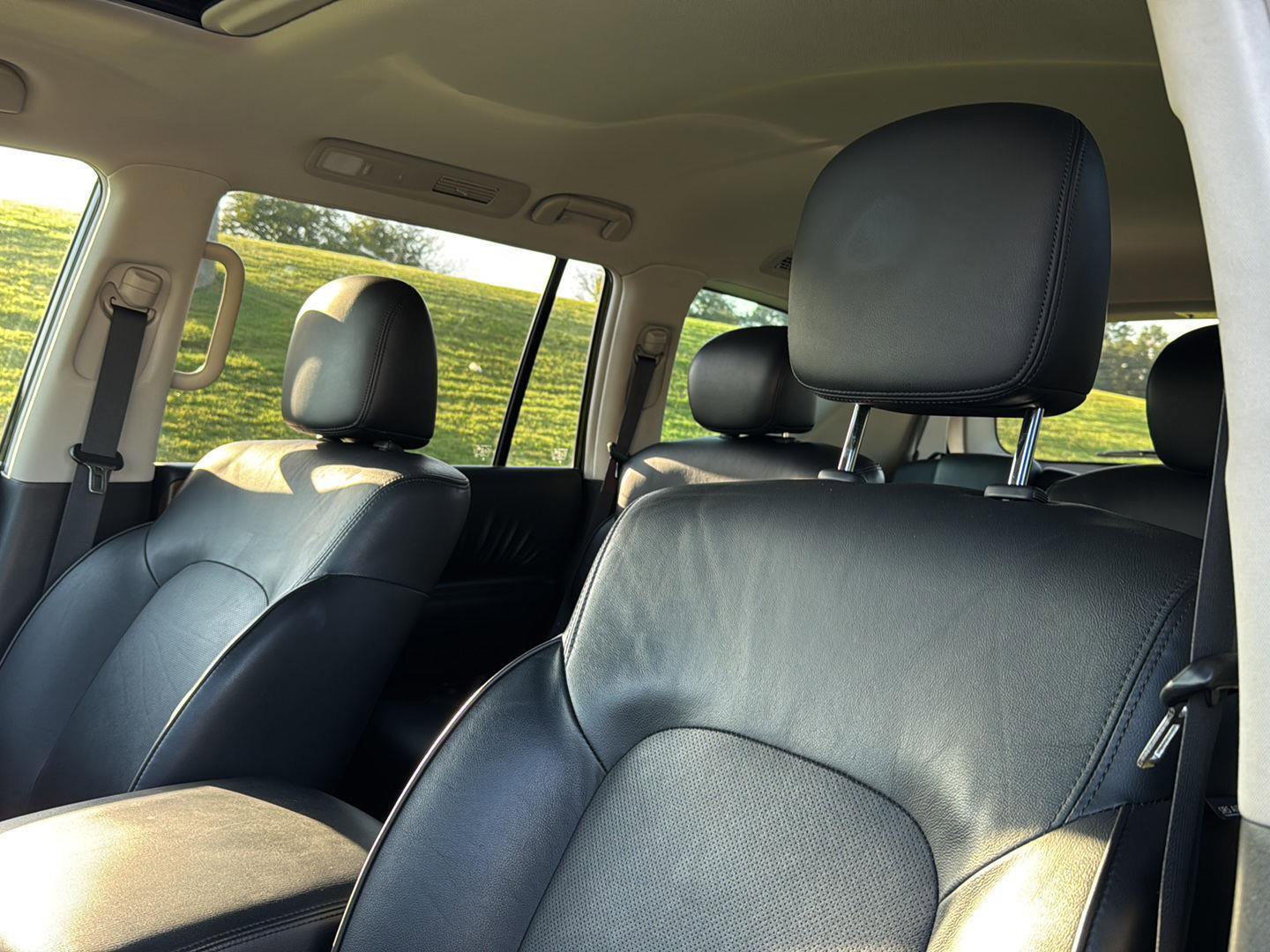 Used 2023 Nissan Armada SL w/ Captain's Chairs Package image 26