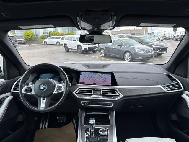 Used 2023 BMW X5 xDrive40i w/ M Sport Package AWD/4WD image 27