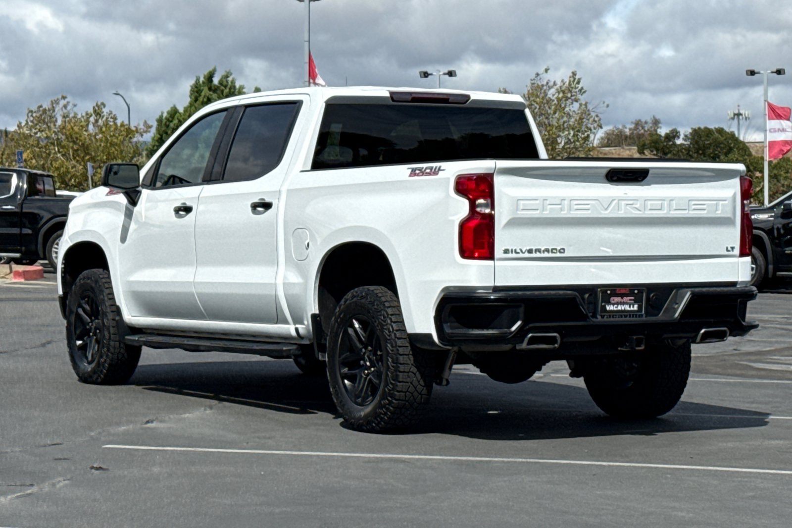 Used 2023 Chevrolet Silverado 1500 LT Trail Boss w/ Protection Package AWD/4WD image 6