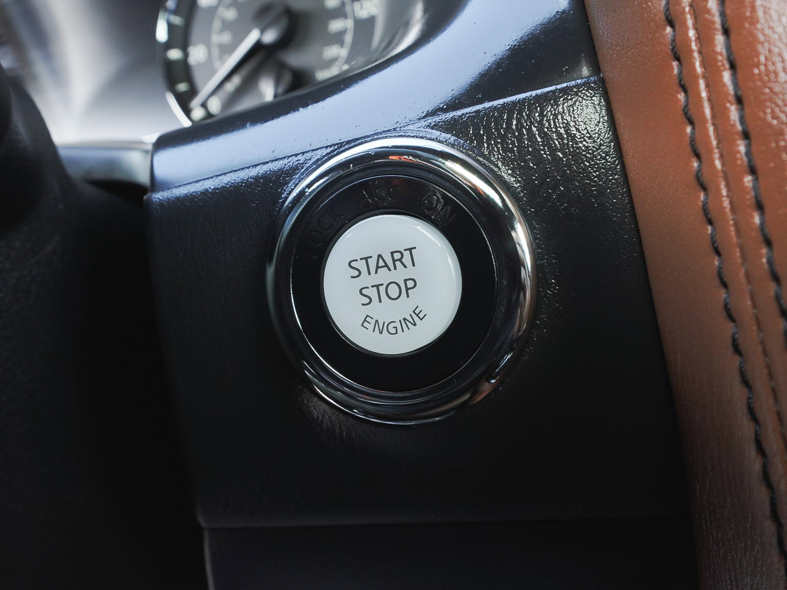 Used 2024 INFINITI QX80 Sensory AWD/4WD image 25