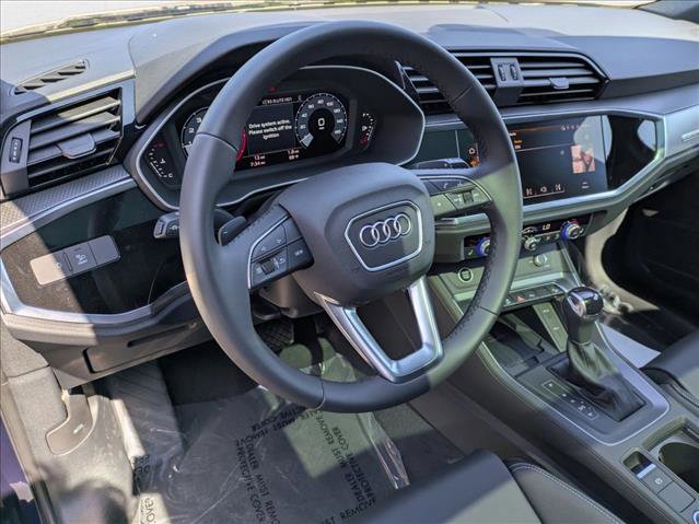 New 2025 Audi Q3 2.0T Premium image 9