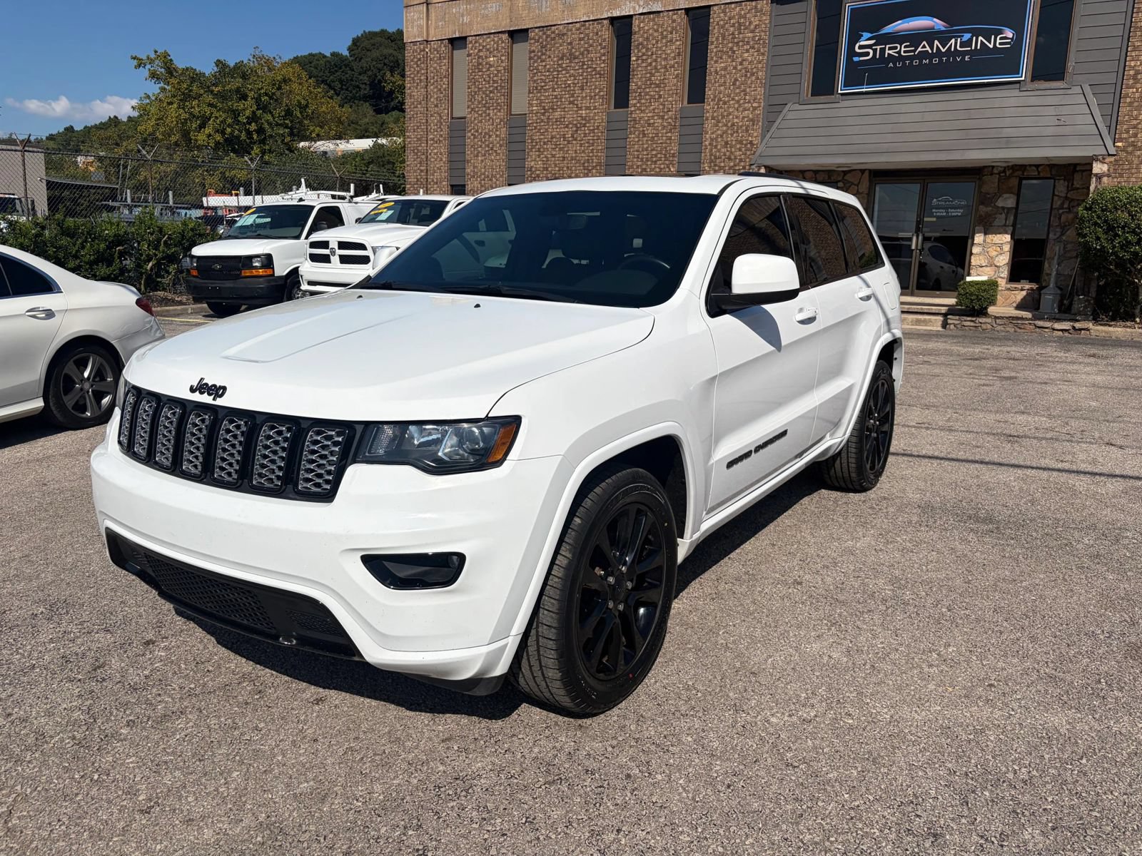 Used 2019 Jeep Grand Cherokee Altitude
